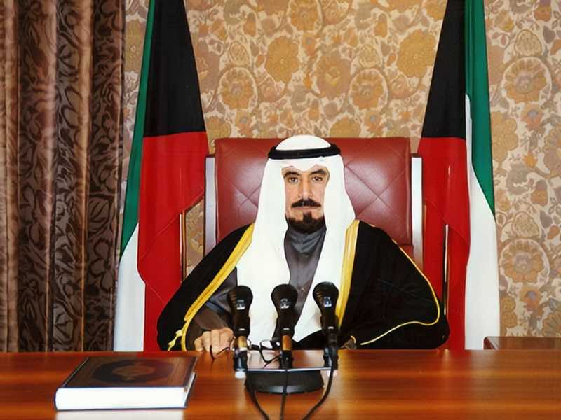 كرسي الشيخ جابر الأحمد الصباح في مجال علم الأحياء الدقيقة السريرية والمناعة