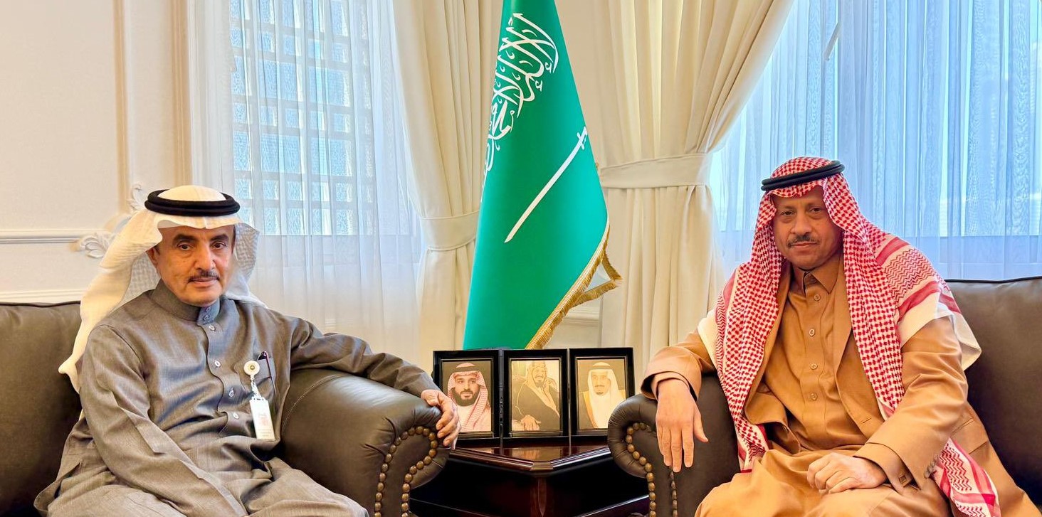 The Ambassador of the Kingdom of Saudi Arabia to Bahrain Receives the President of AGU