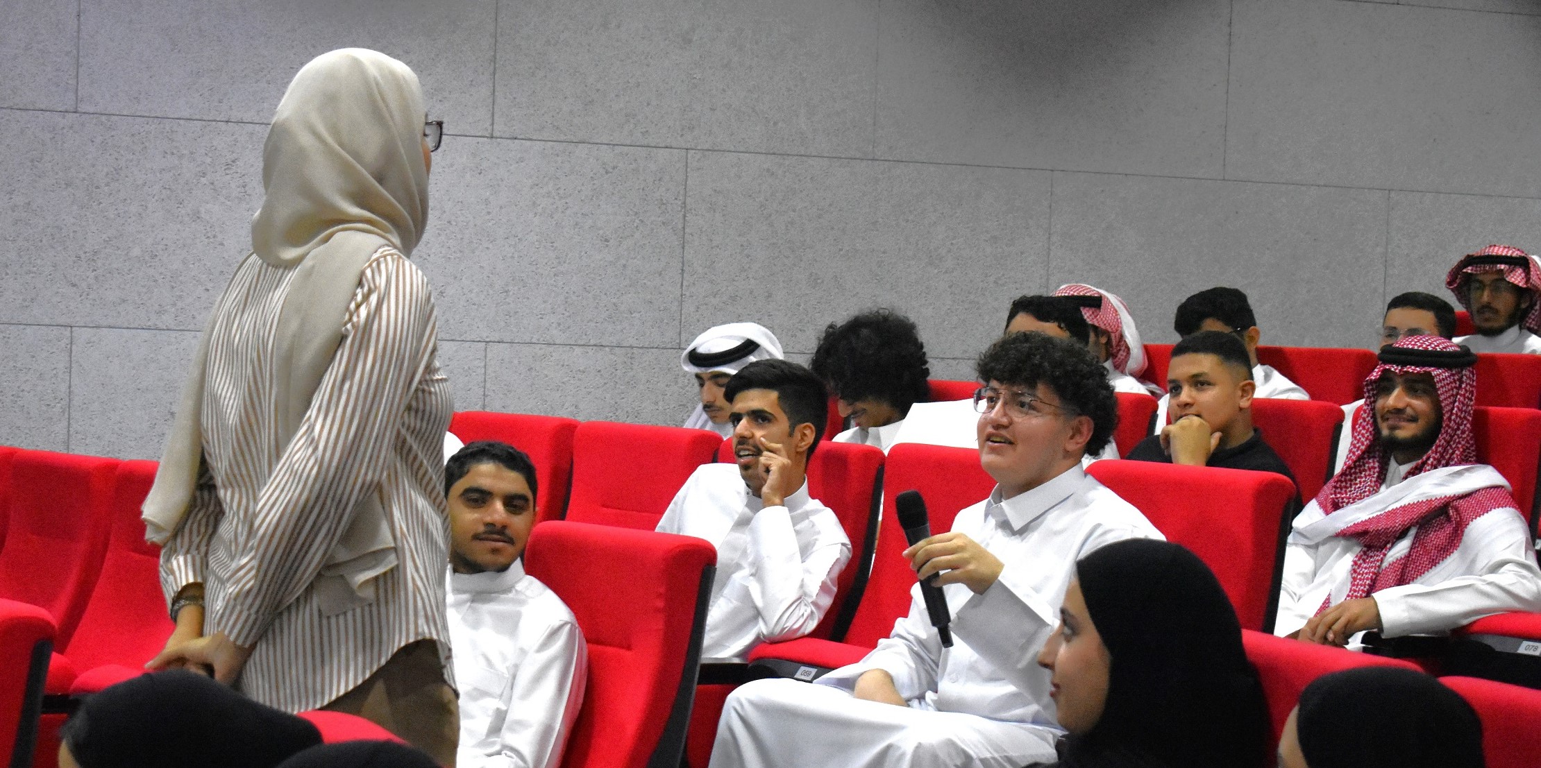 Interactive Student Workshop at AGU to Cope with University Assessments