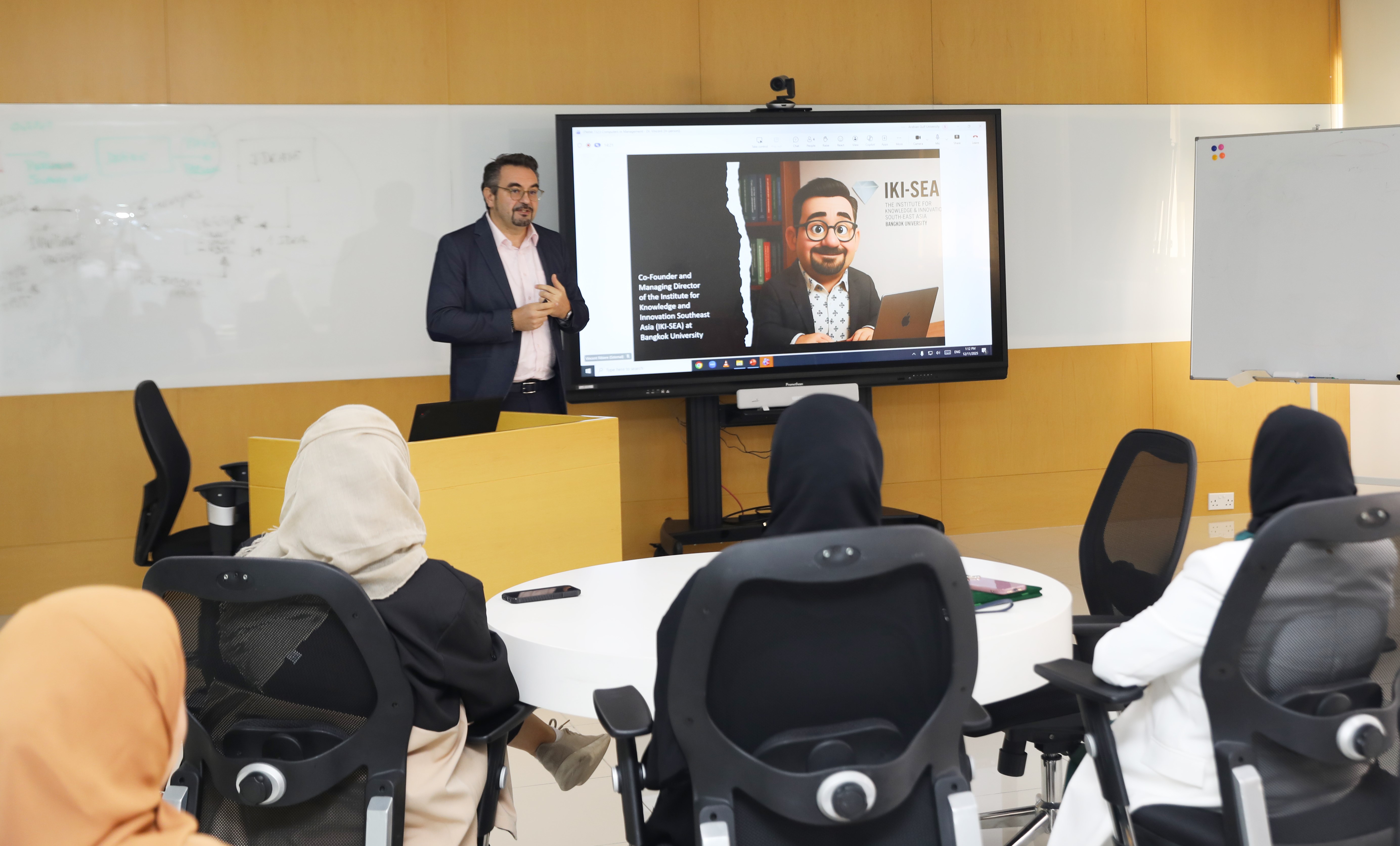 The Shaikh Isa bin Salman Al Khalifa Academic Chair for Technology Management at AGU Hosts Lecture on Global Experiences in Turning Knowledge into Innovation